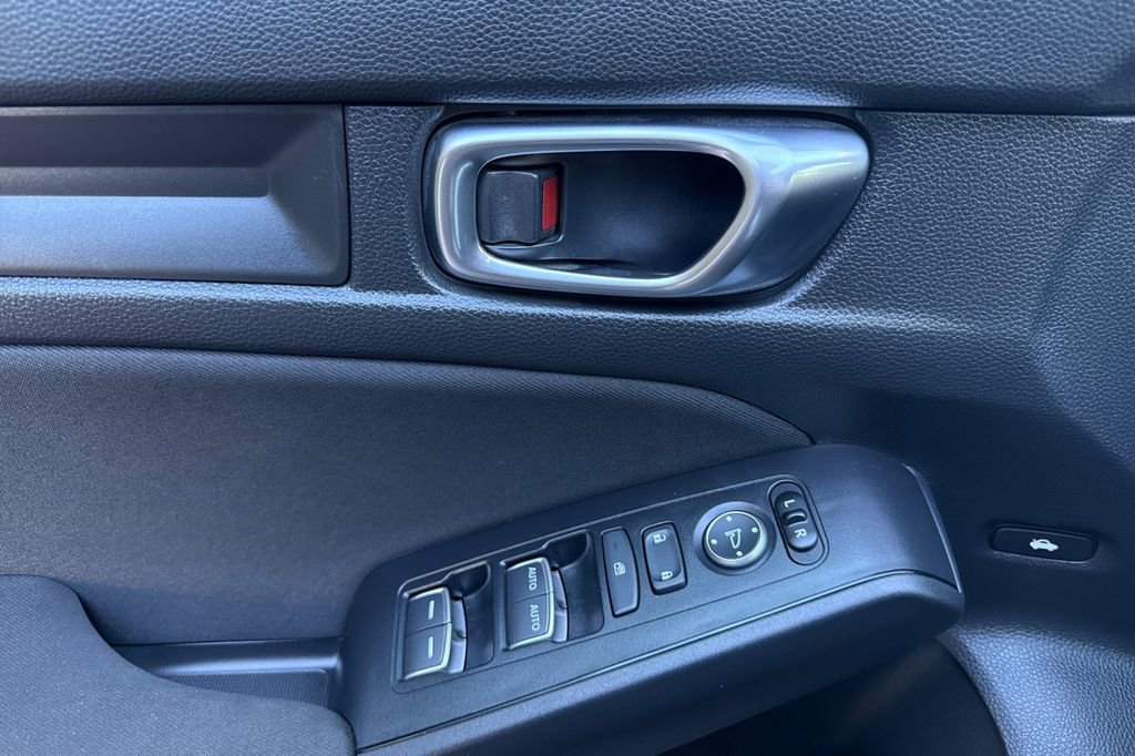 Certified 2025 Honda Civic Sport image 5