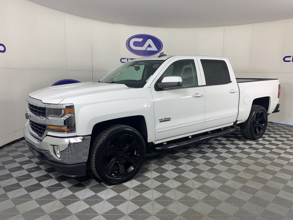 Used 2018 Chevrolet Silverado 1500 LT w/ Texas Edition image 7