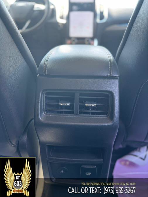 Used 2023 Ford Edge Titanium image 14