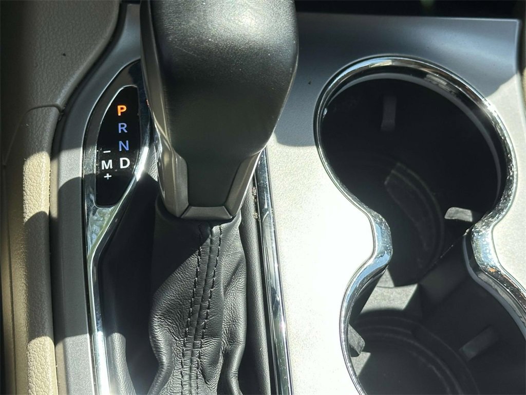 Used 2021 Jeep Grand Cherokee Limited image 14