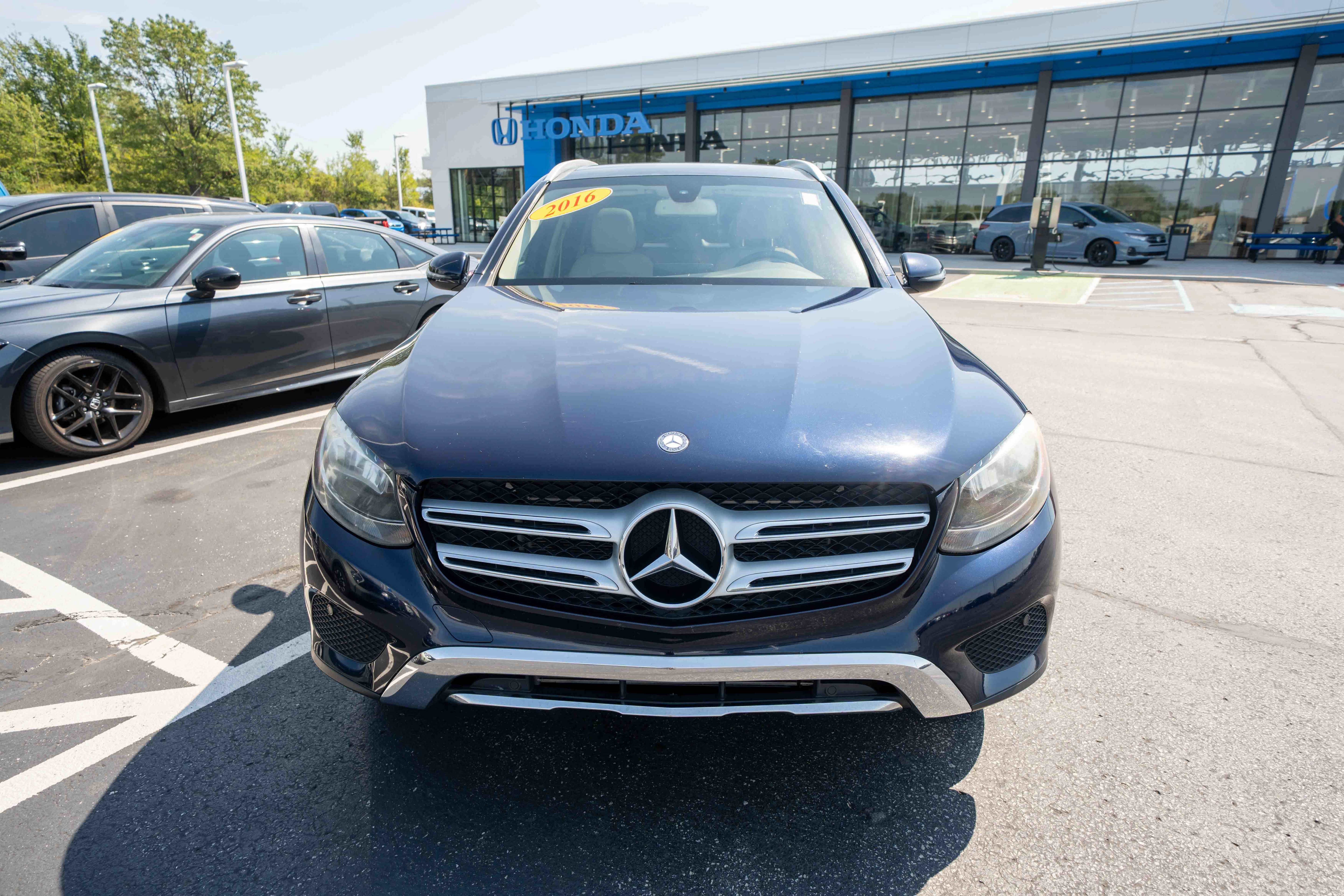 Used 2016 Mercedes-Benz GLC 300 image 2