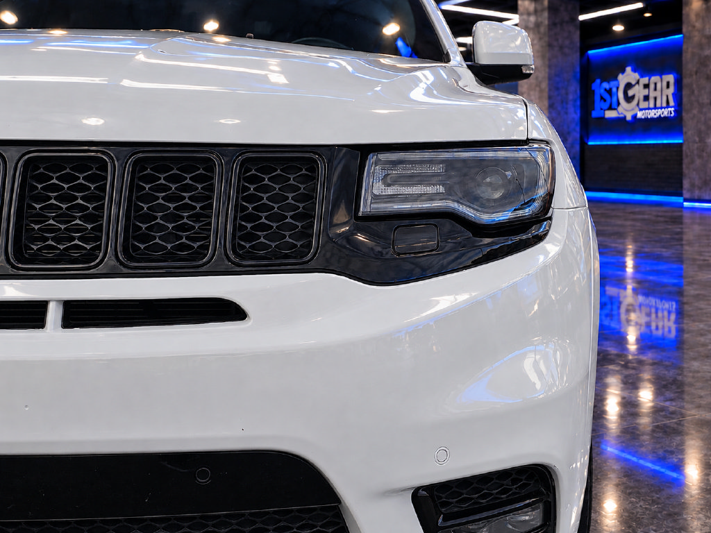 Used 2017 Jeep Grand Cherokee SRT AWD/4WD image 12