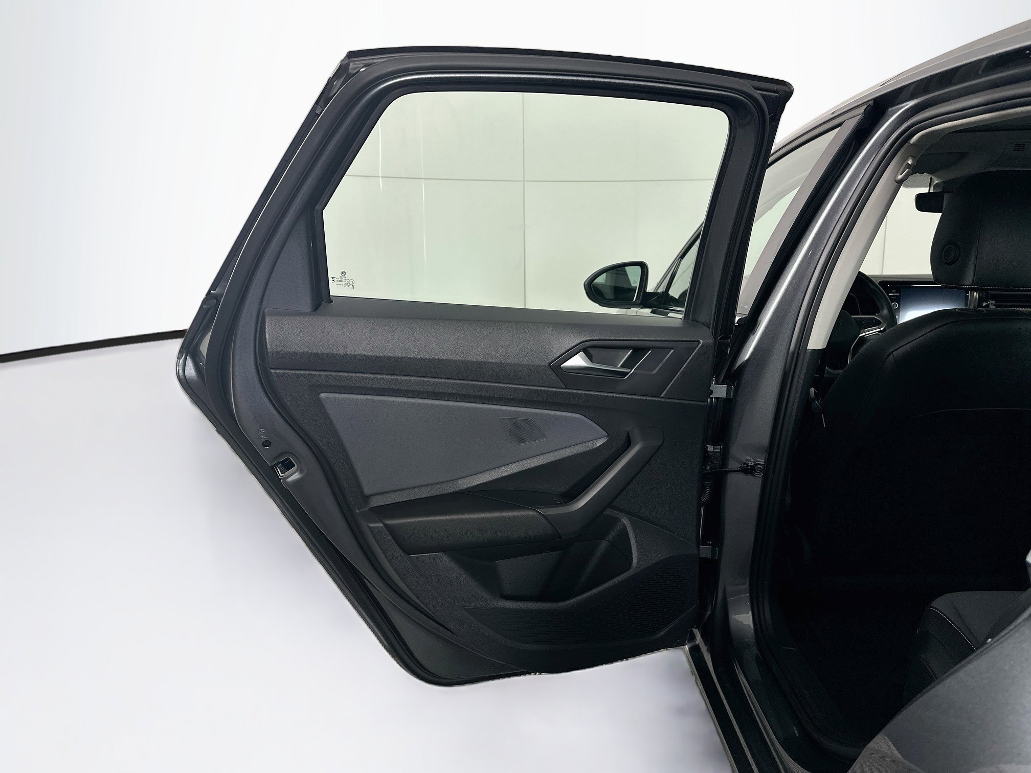 Used 2025 Volkswagen Jetta SE FWD image 27