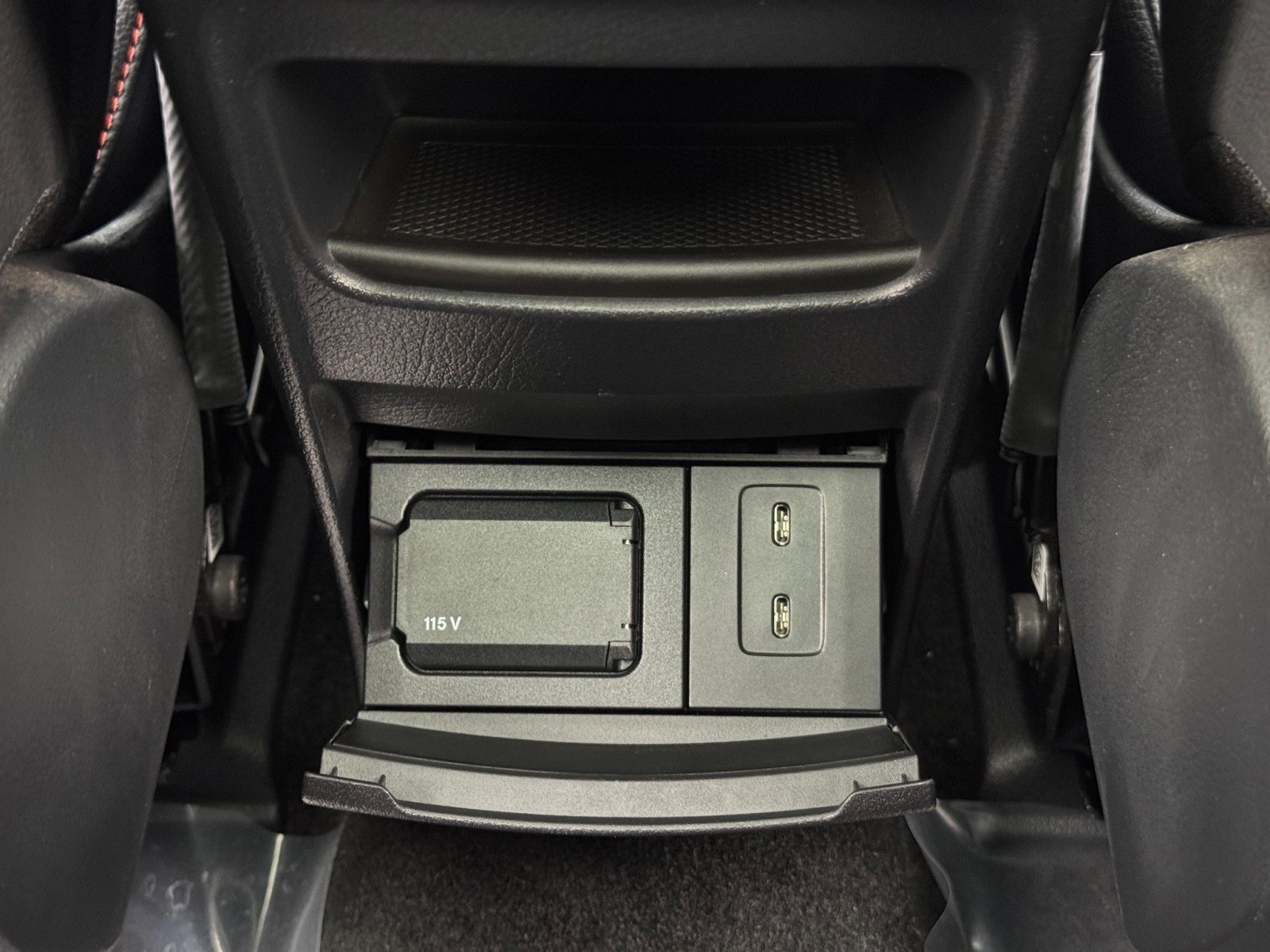 Used 2022 Mercedes-Benz EQB 350 4MATIC image 35