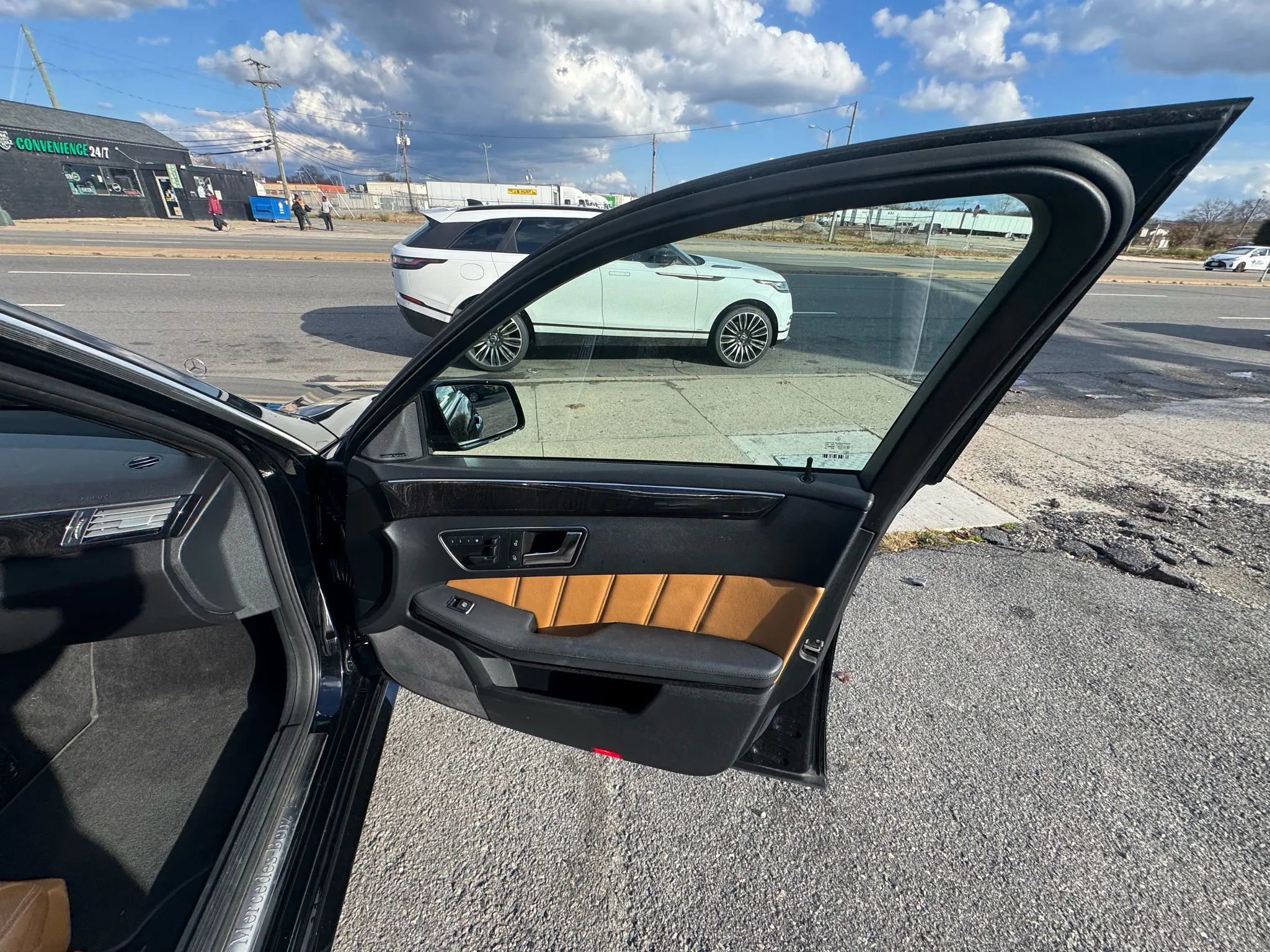 Used 2013 Mercedes-Benz E 350 4MATIC Wagon image 20