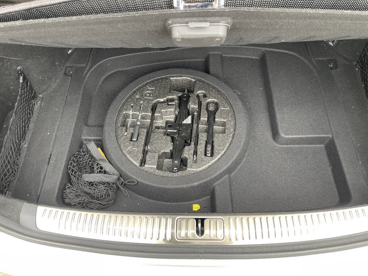 Used 2019 Genesis G90 3.3T Premium image 35