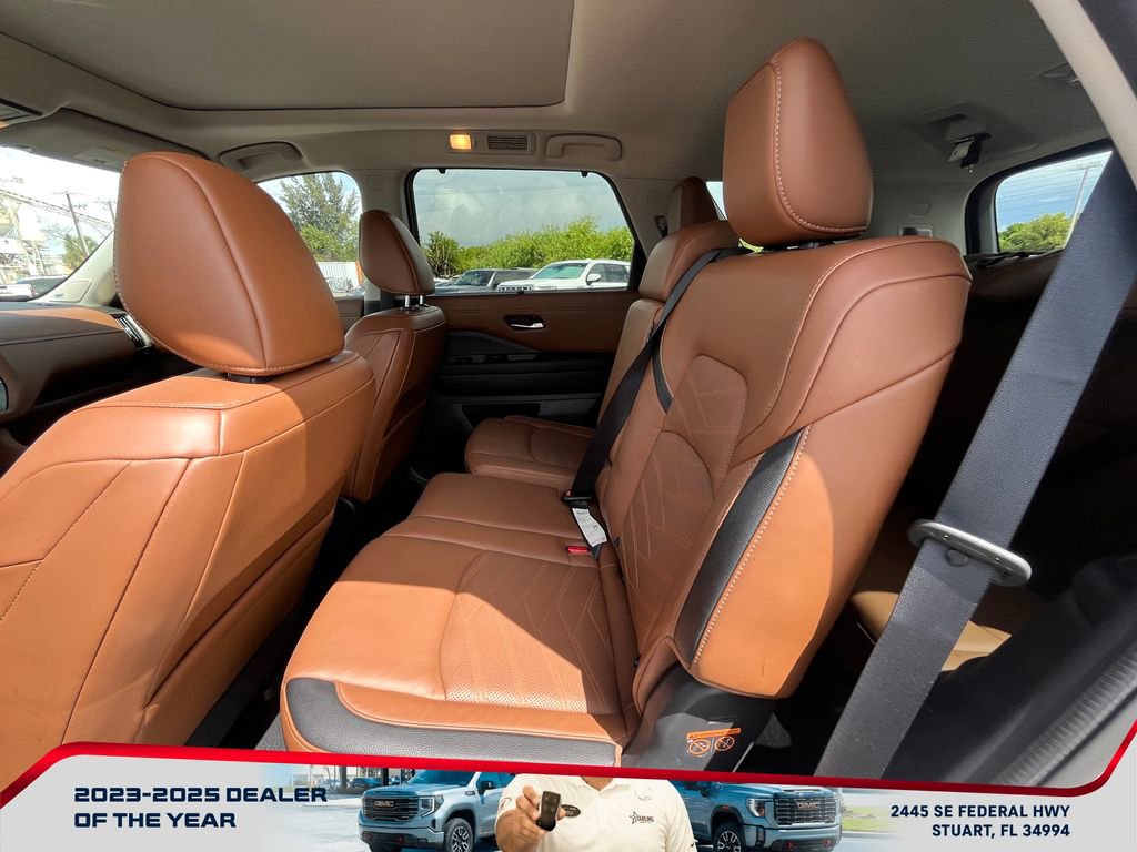 Used 2022 Nissan Pathfinder Platinum w/ Cargo Package image 12