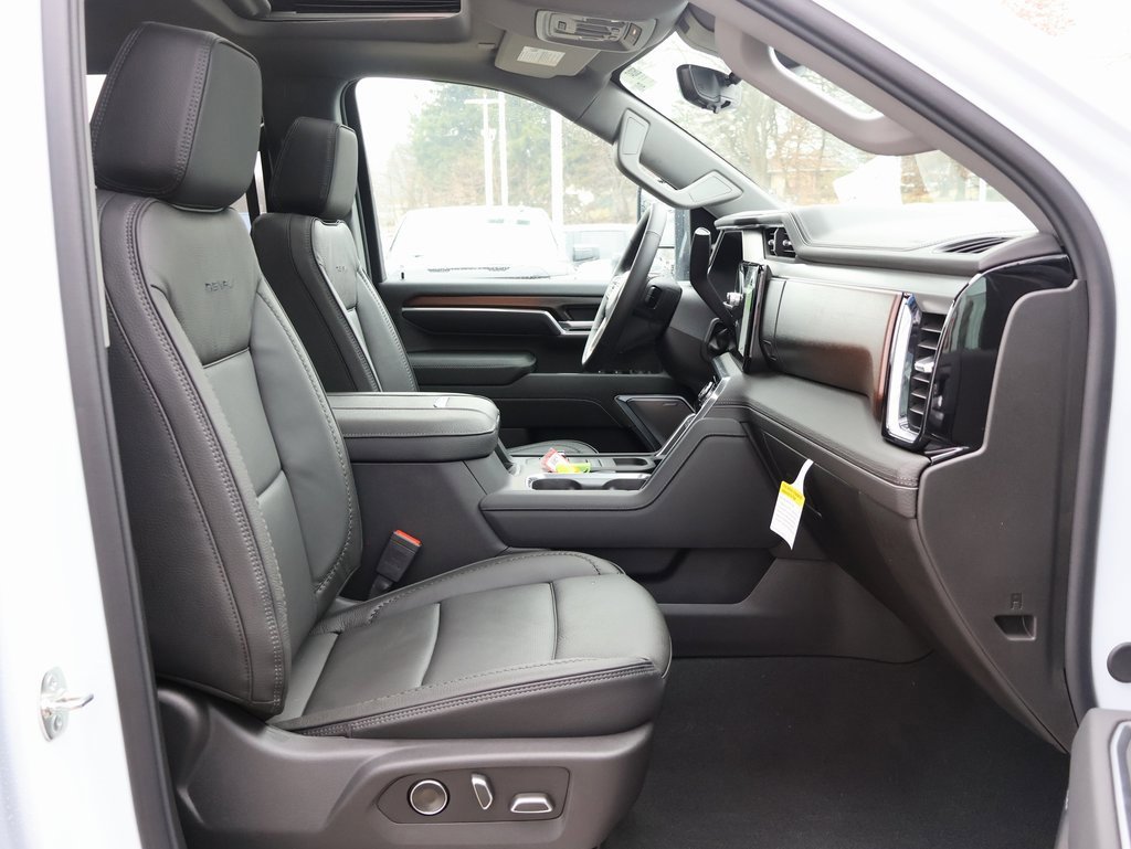 New 2026 GMC Sierra 3500 Denali w/ Denali Reserve Package image 45