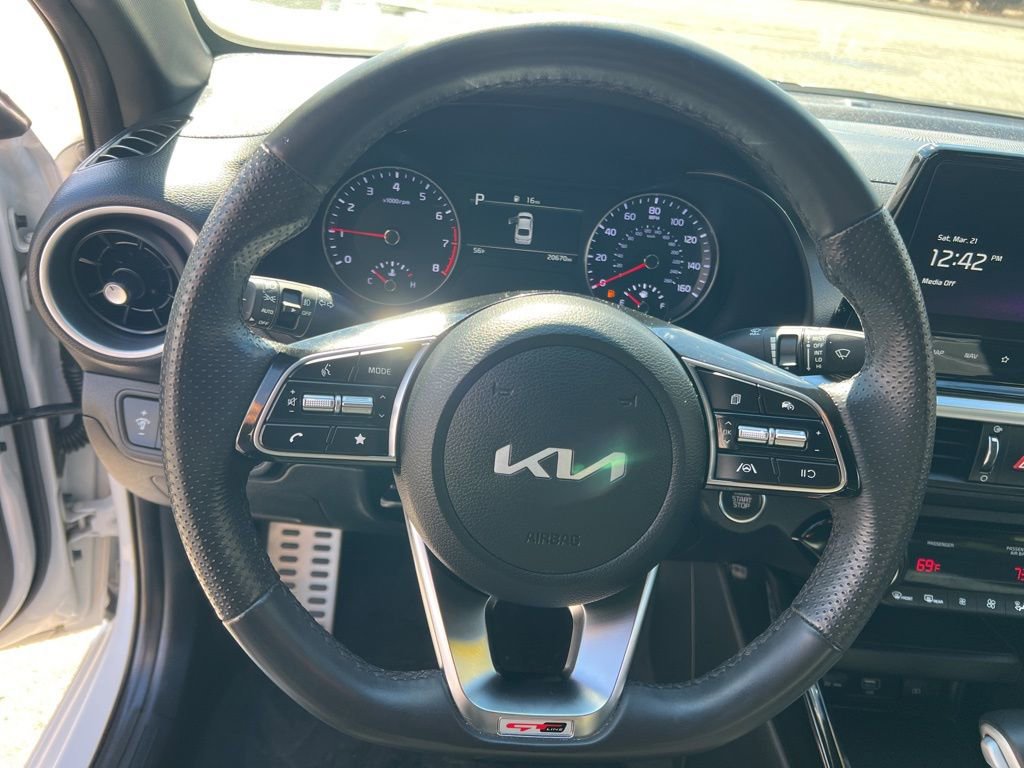 Certified 2023 Kia Forte GT-Line image 16