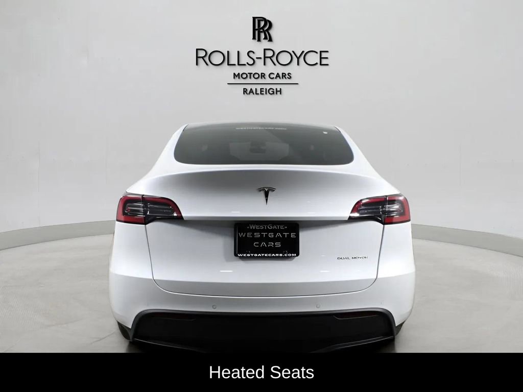 Used 2022 Tesla Model Y Long Range image 5