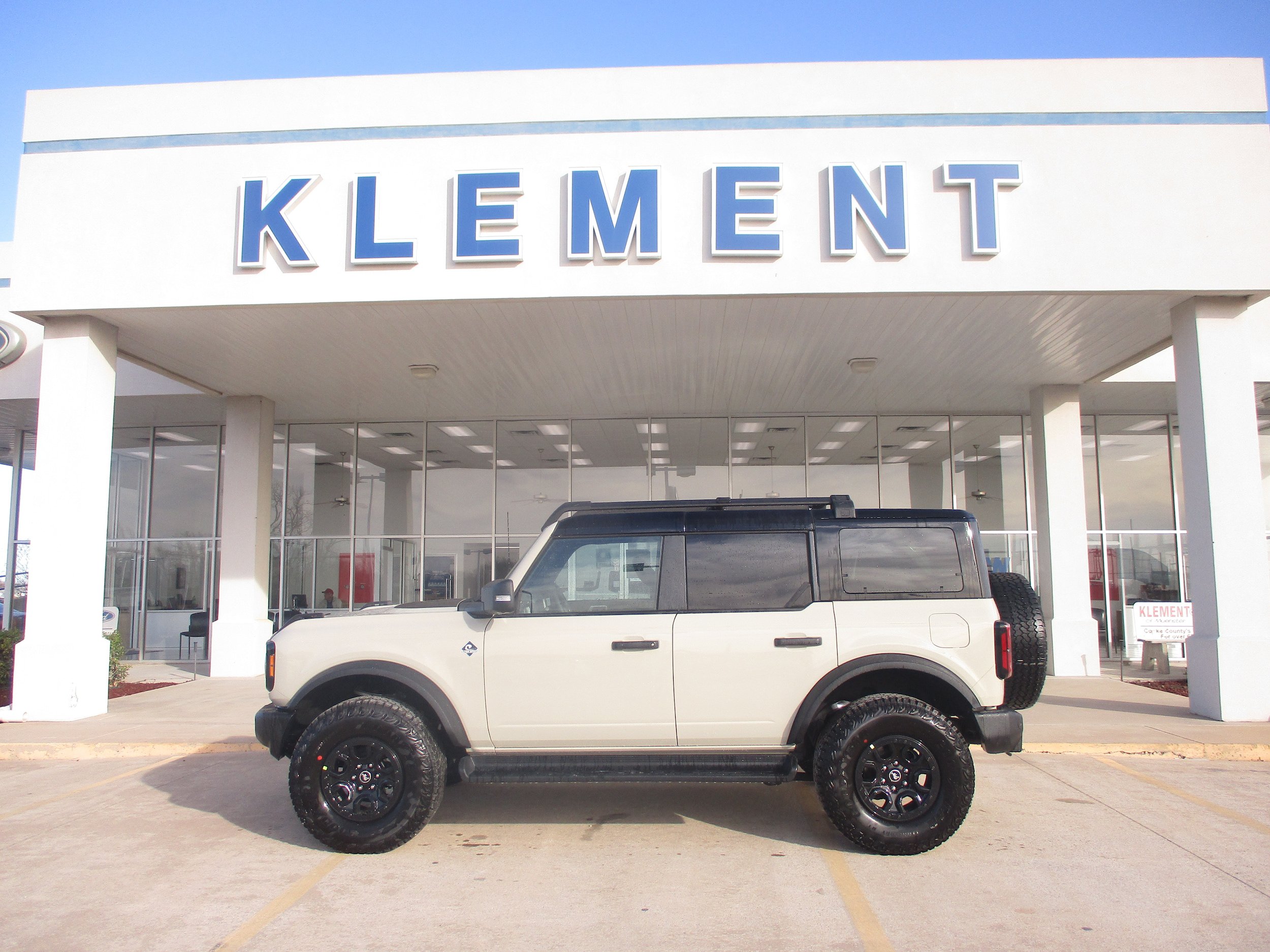 New 2025 Ford Bronco Outer Banks w/ Sasquatch Package image 8