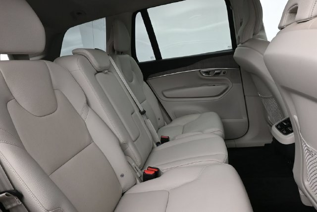 Used 2023 Volvo XC90 B6 Core w/ Protection Package Premier AWD/4WD image 30