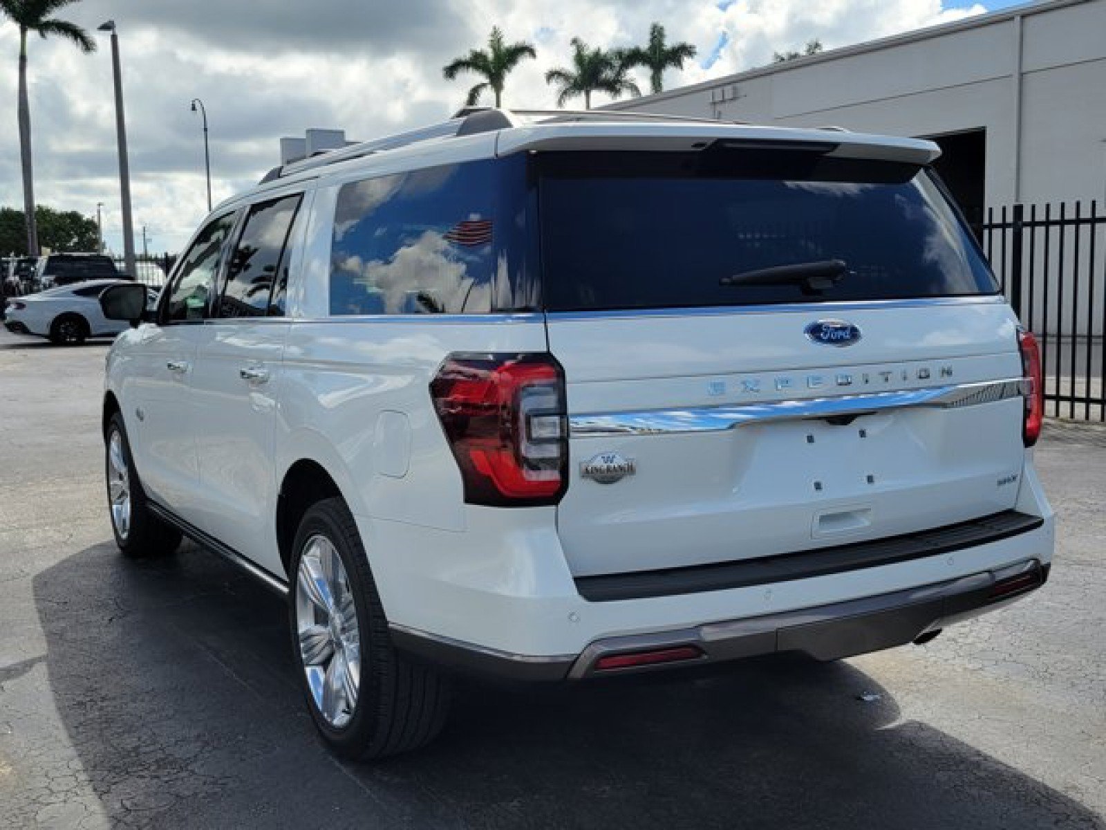 Certified 2024 Ford Expedition Max King Ranch AWD/4WD image 4