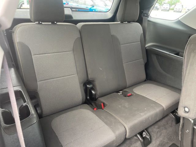 Used 2020 Chevrolet Traverse LT FWD image 40