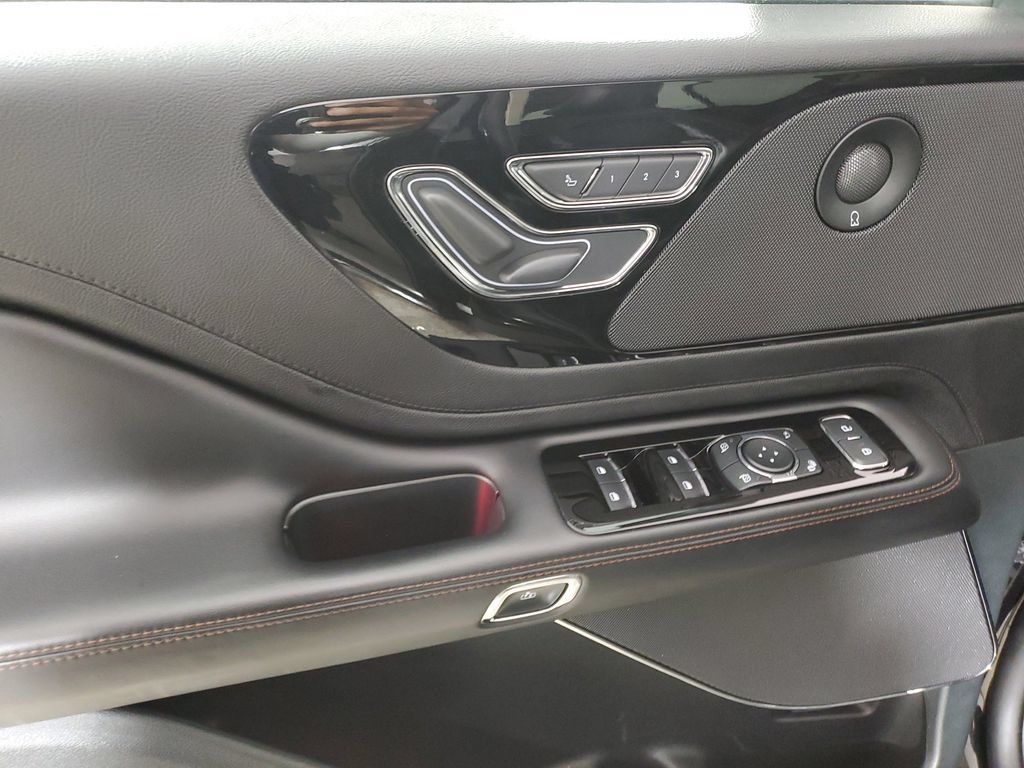 Certified 2023 Lincoln Aviator Reserve w/ Jet Package RWD image 20