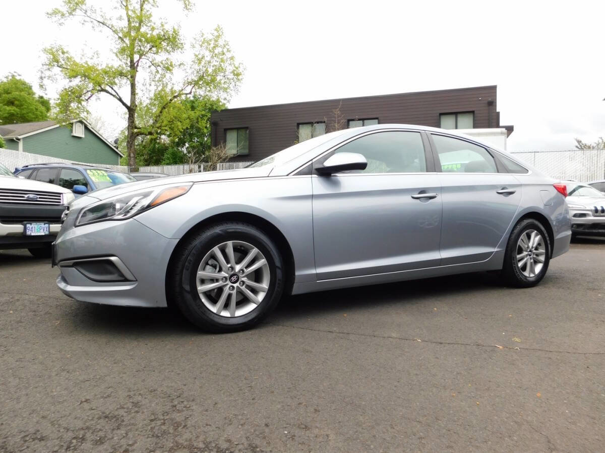 Used 2016 Hyundai Sonata SE FWD image 4