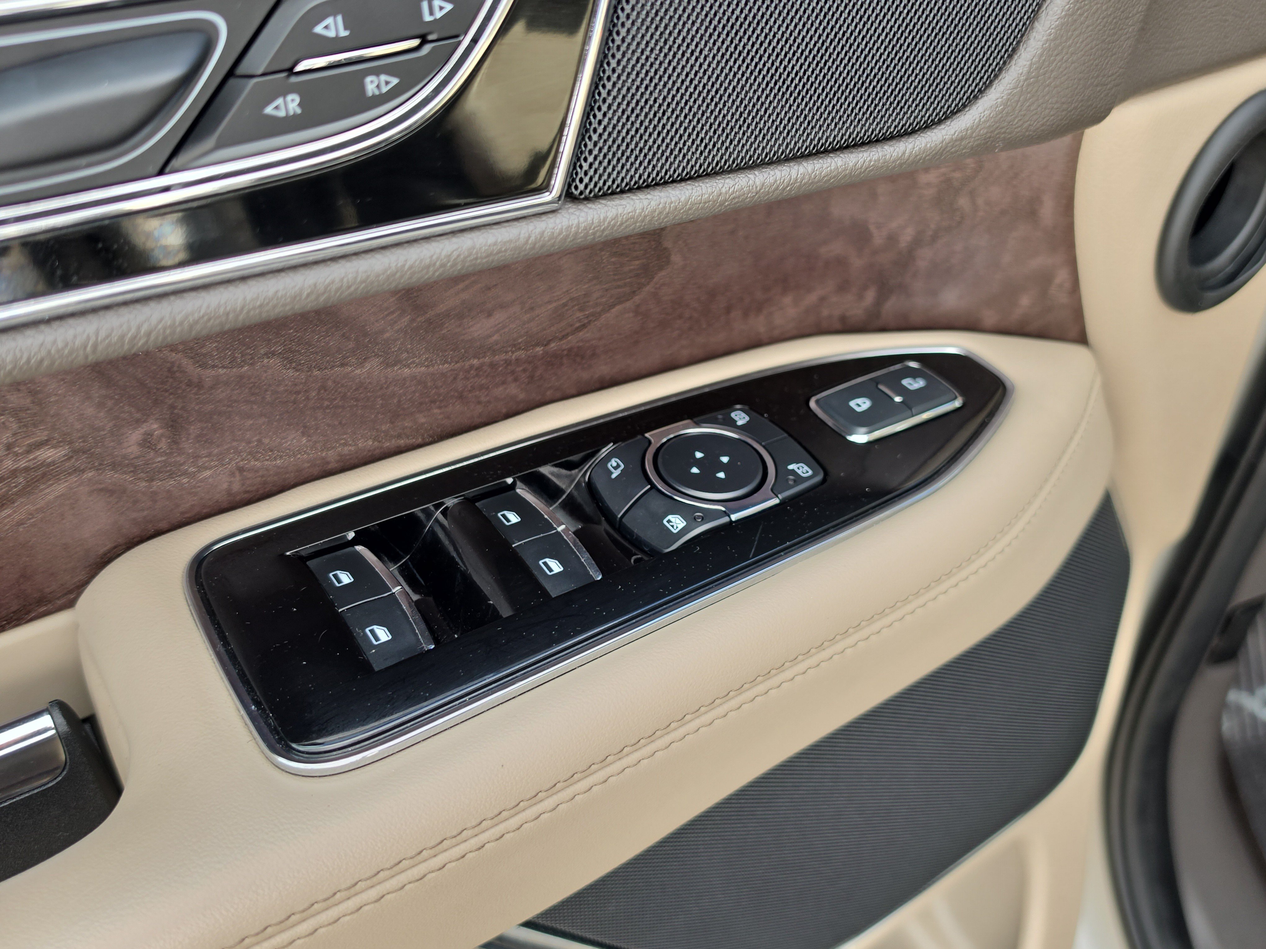 Used 2024 Lincoln Navigator Reserve AWD/4WD image 21