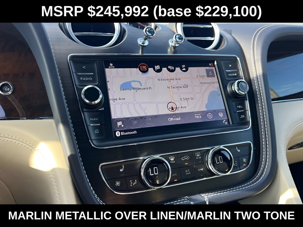 Used 2018 Bentley Bentayga AWD/4WD image 35