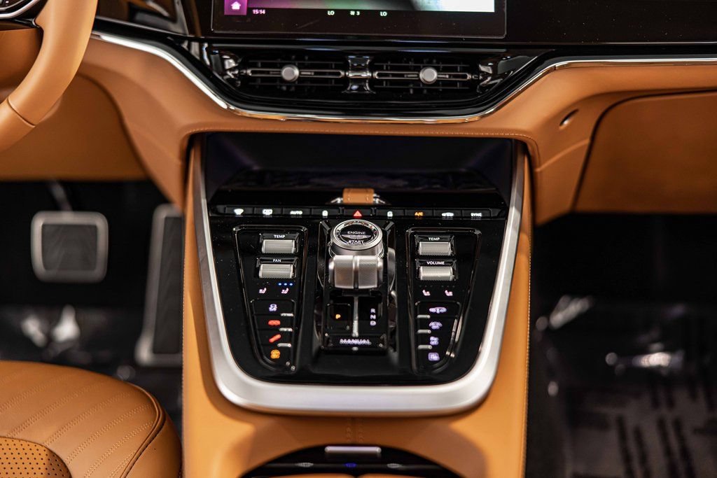 New 2026 Aston Martin DBX 707 AWD/4WD image 37