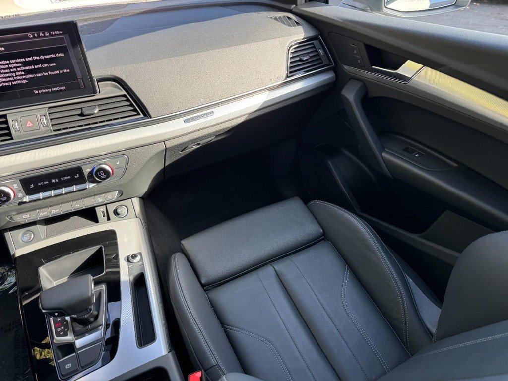 Used 2025 Audi Q5 2.0T Premium w/ Convenience Plus Package image 15