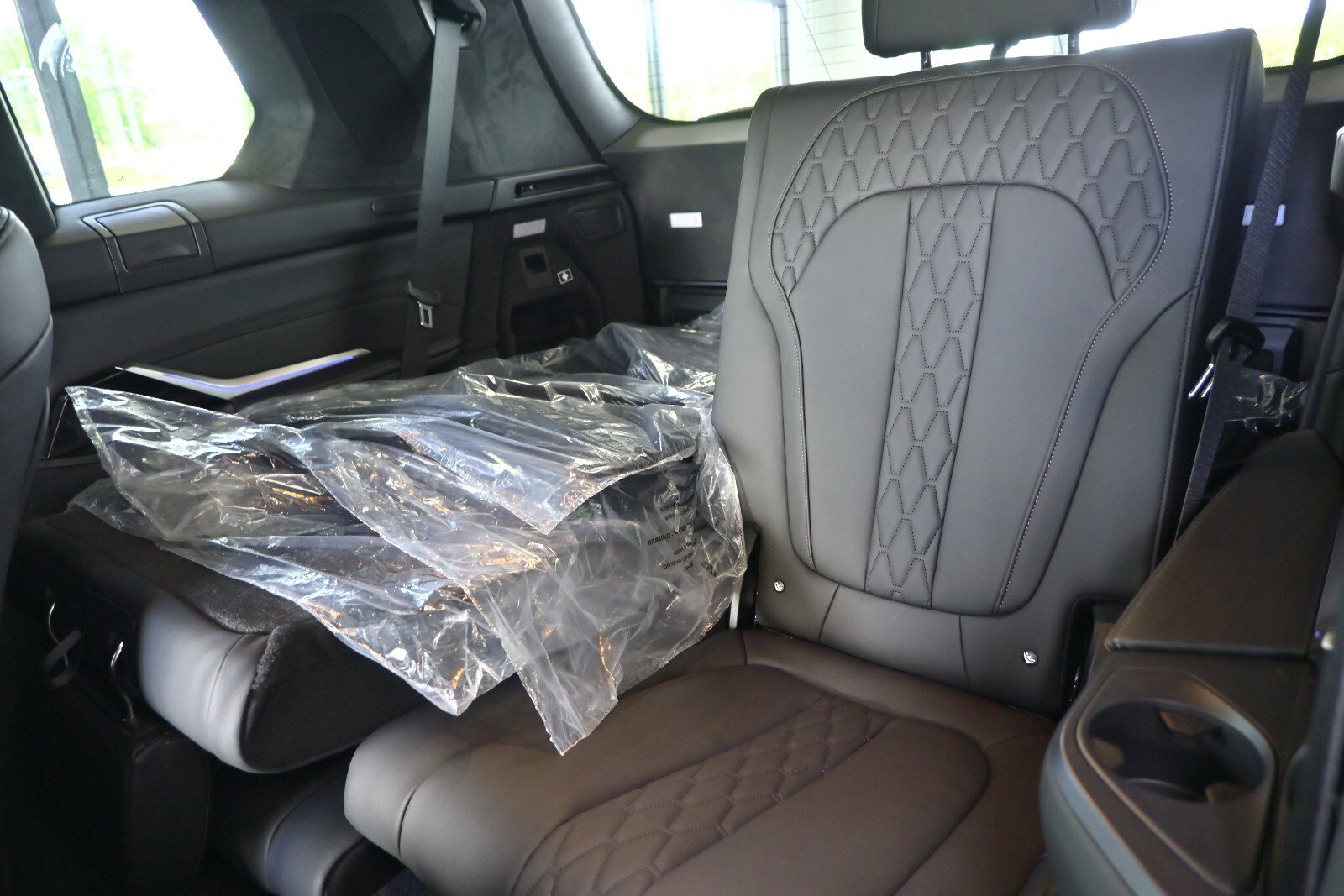 New 2025 BMW X7 M60i w/ Executive Package image 15