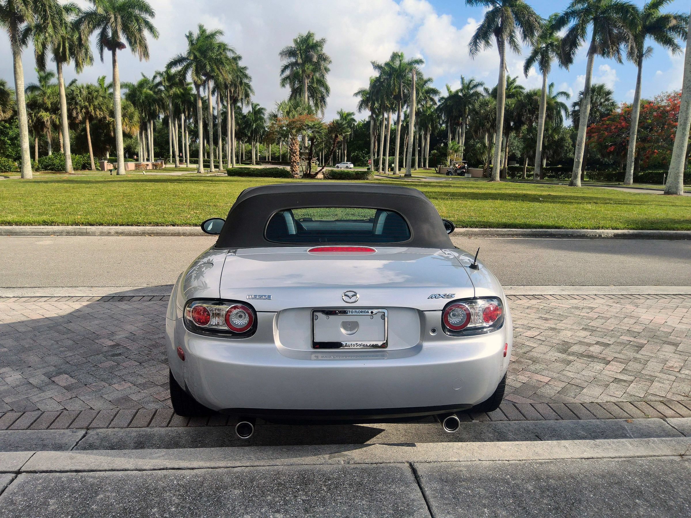 Used 2006 MAZDA MX-5 Miata Grand Touring RWD image 33
