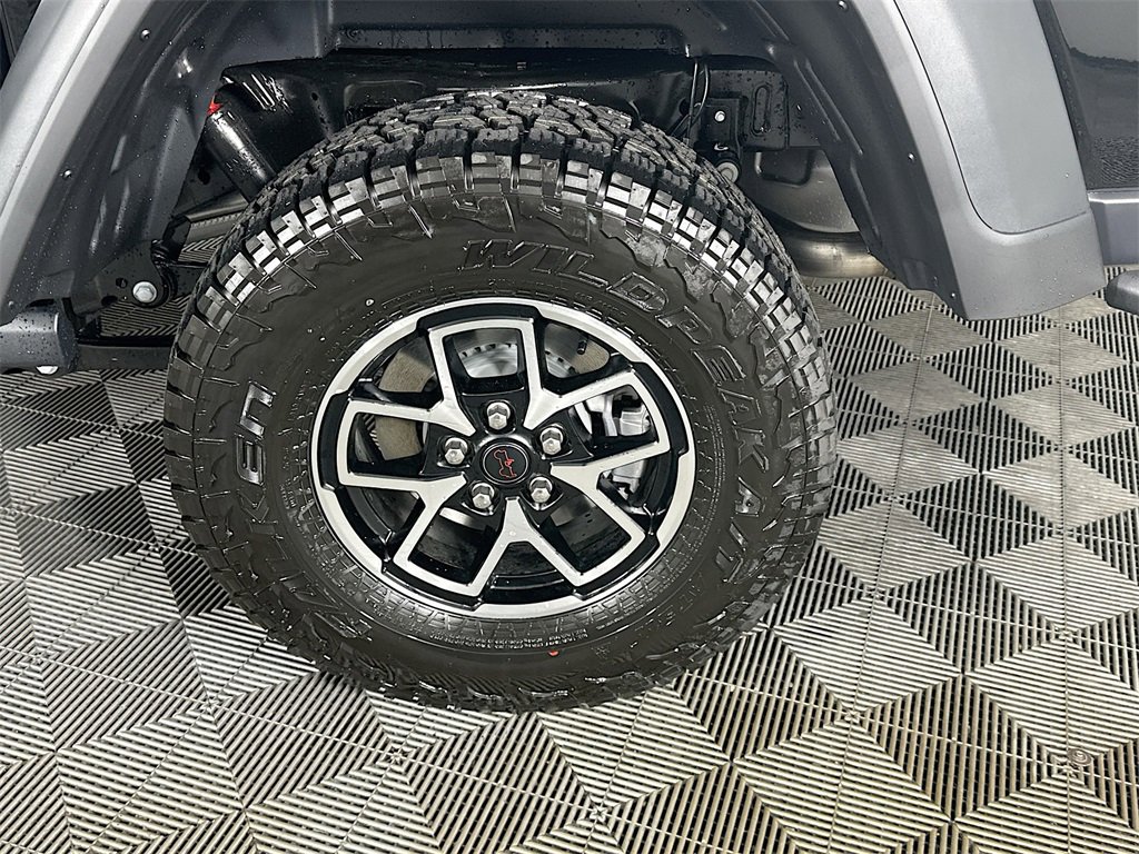 New 2025 Jeep Gladiator Rubicon w/ Convenience Group image 17