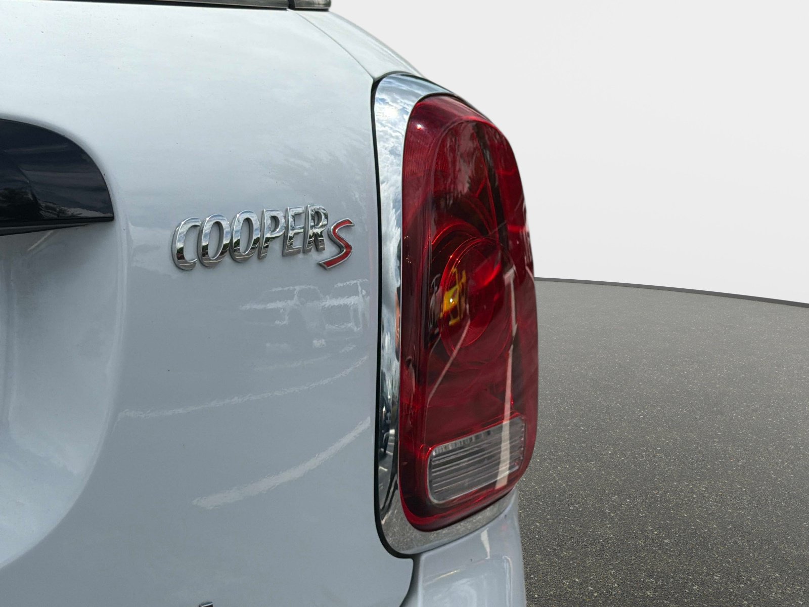 Used 2020 MINI Cooper Countryman S w/ Signature Upholstery Package FWD image 17