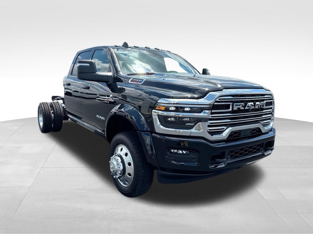 New 2026 RAM 4500 4x4 Crew Cab DRW w/ Laramie Trim Package image 2