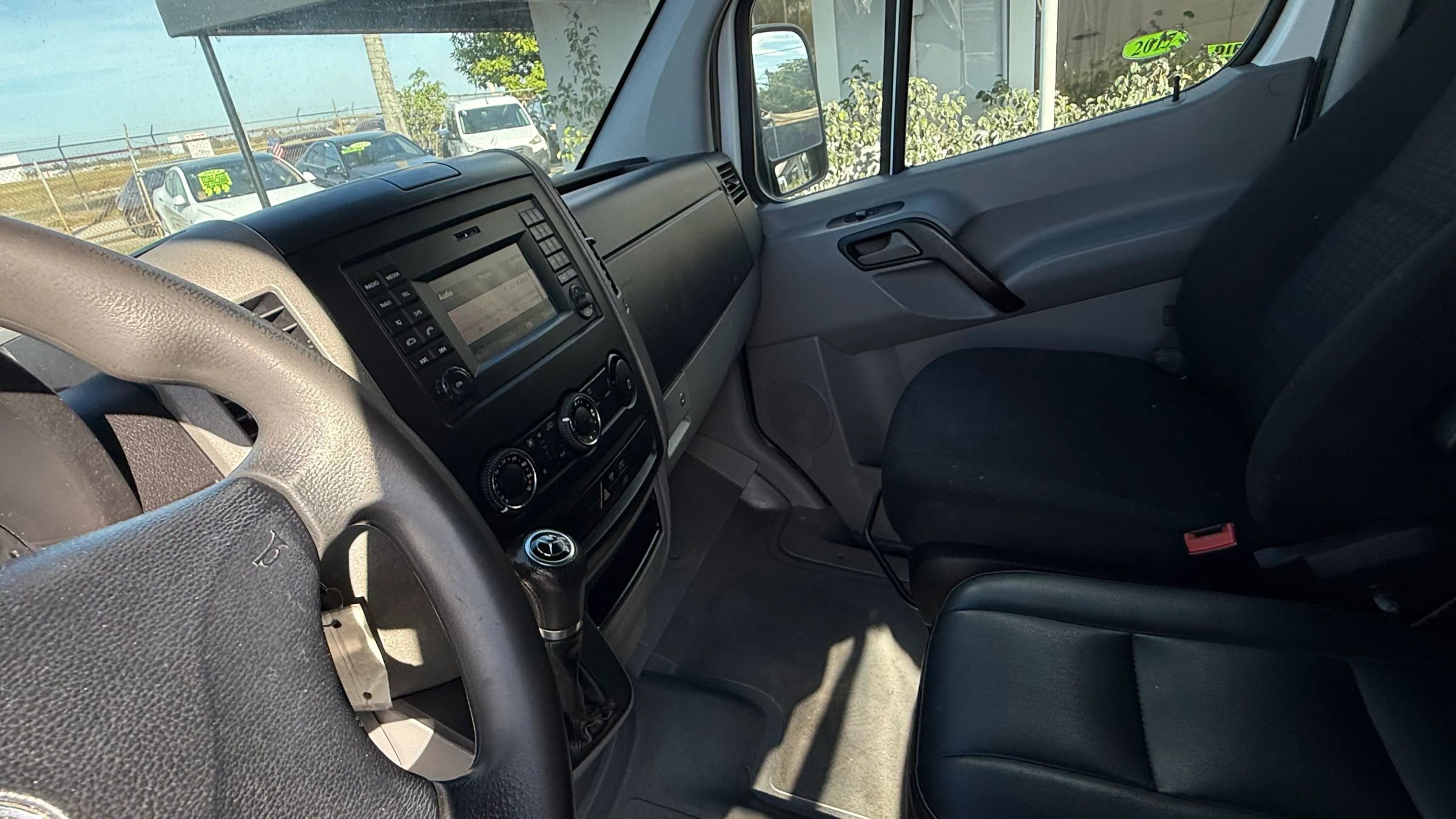Used 2017 Mercedes-Benz Sprinter 2500 image 20