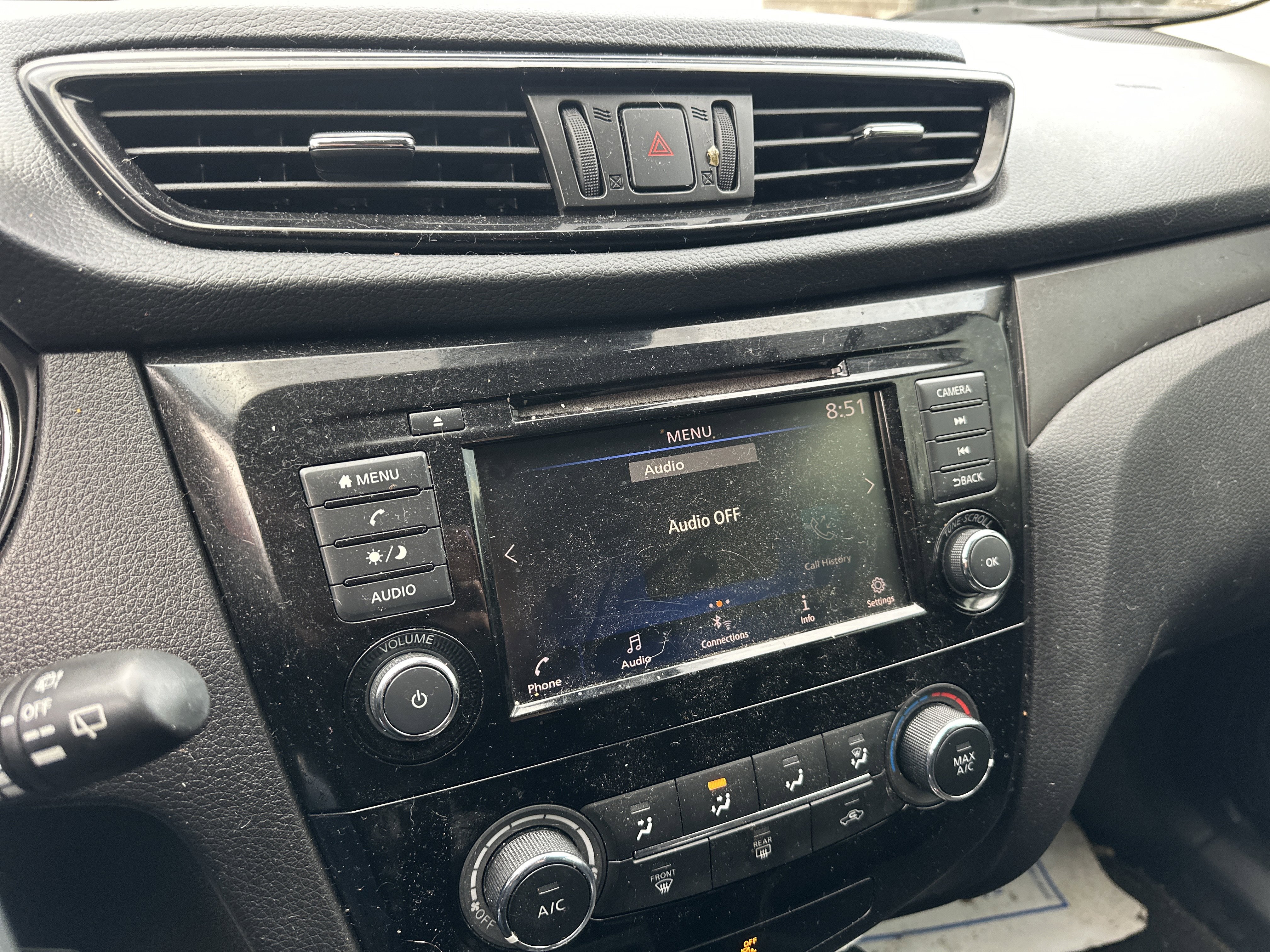 Used 2020 Nissan Rogue Sport S image 8