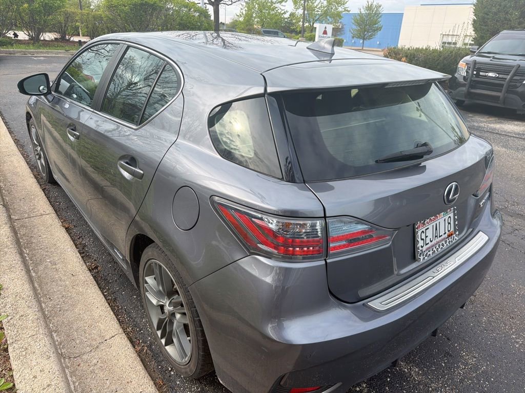 Used 2017 Lexus CT 200h FWD image 2