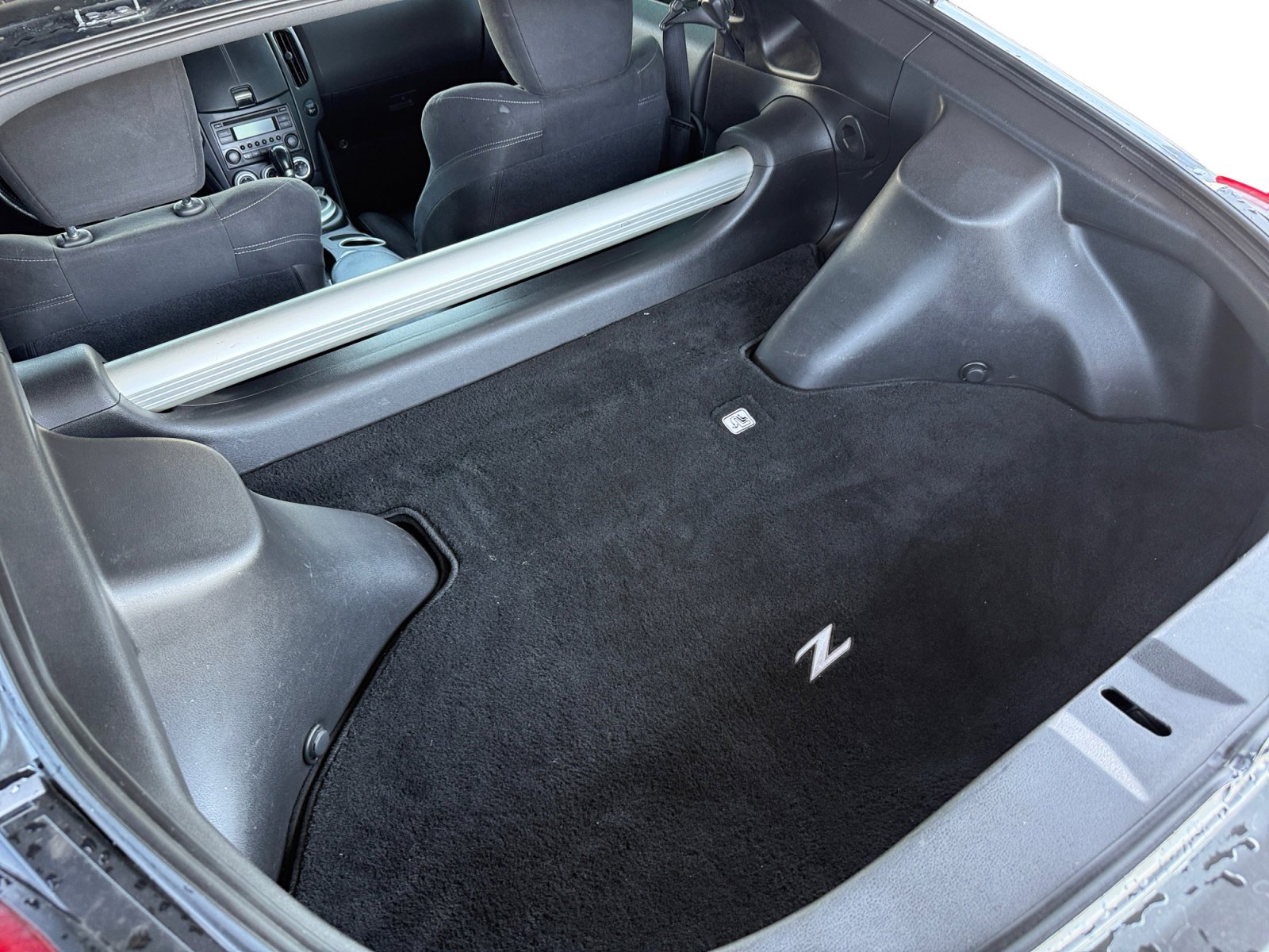 Used 2017 Nissan 370Z Coupe RWD image 11