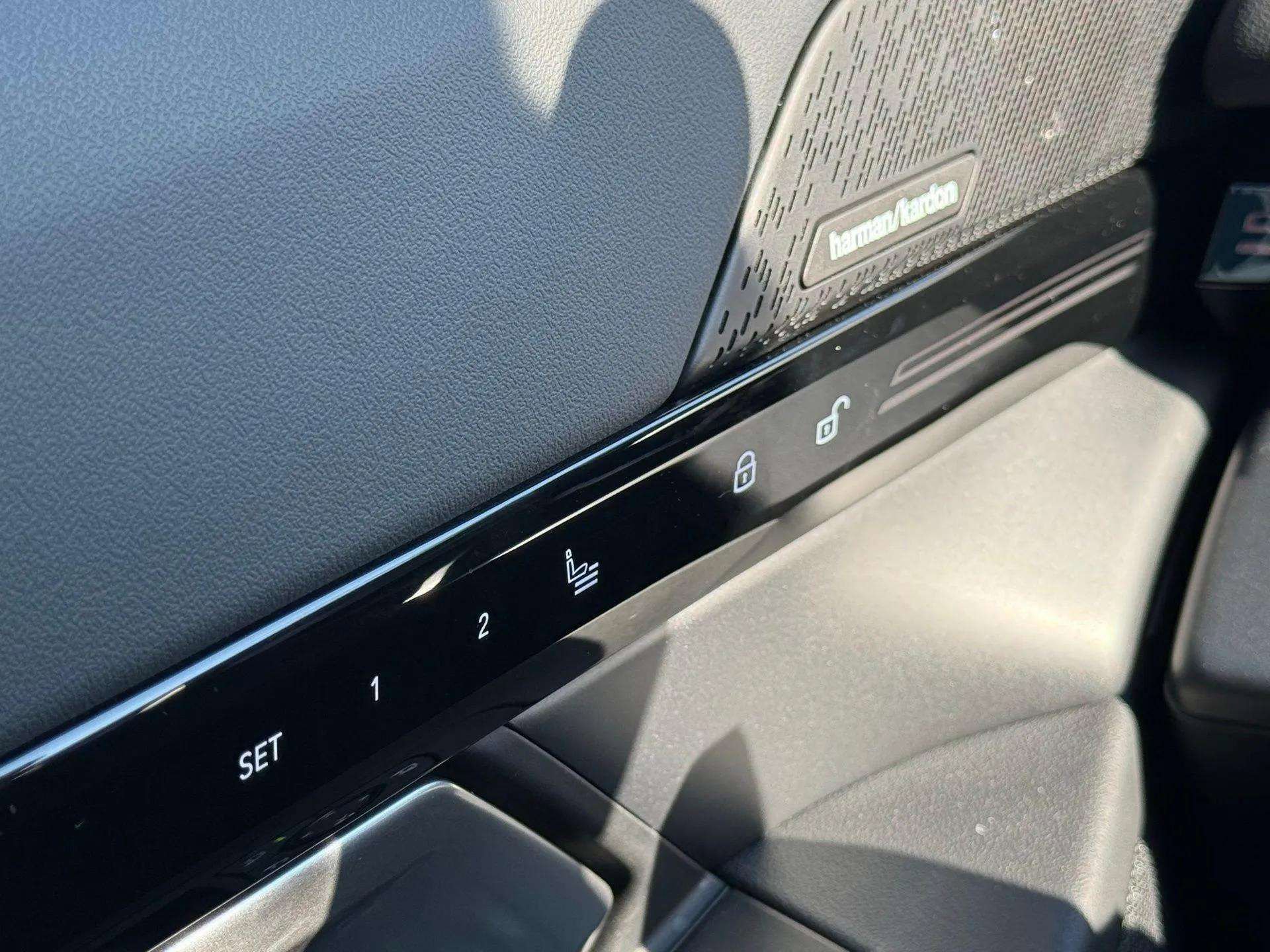 Used 2024 BMW 530i xDrive w/ Premium Package image 55