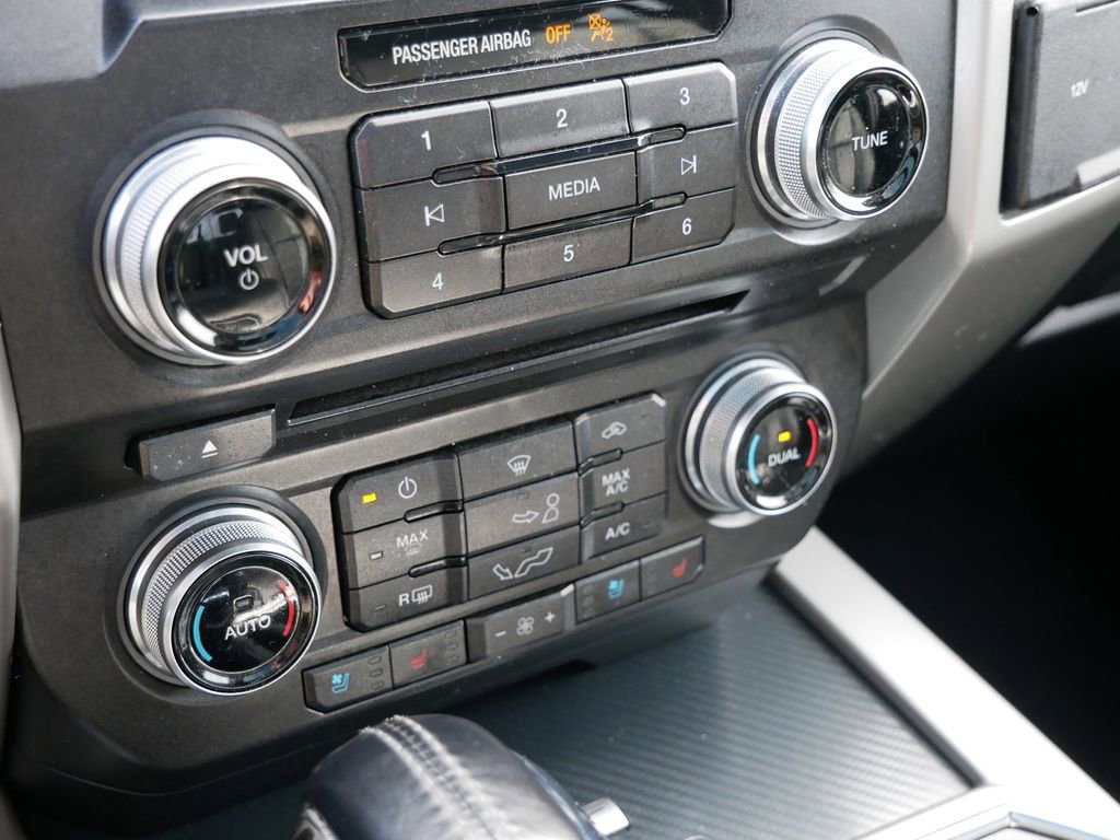 Used 2018 Ford F150 Lariat w/ Equipment Group 502A Luxury image 19