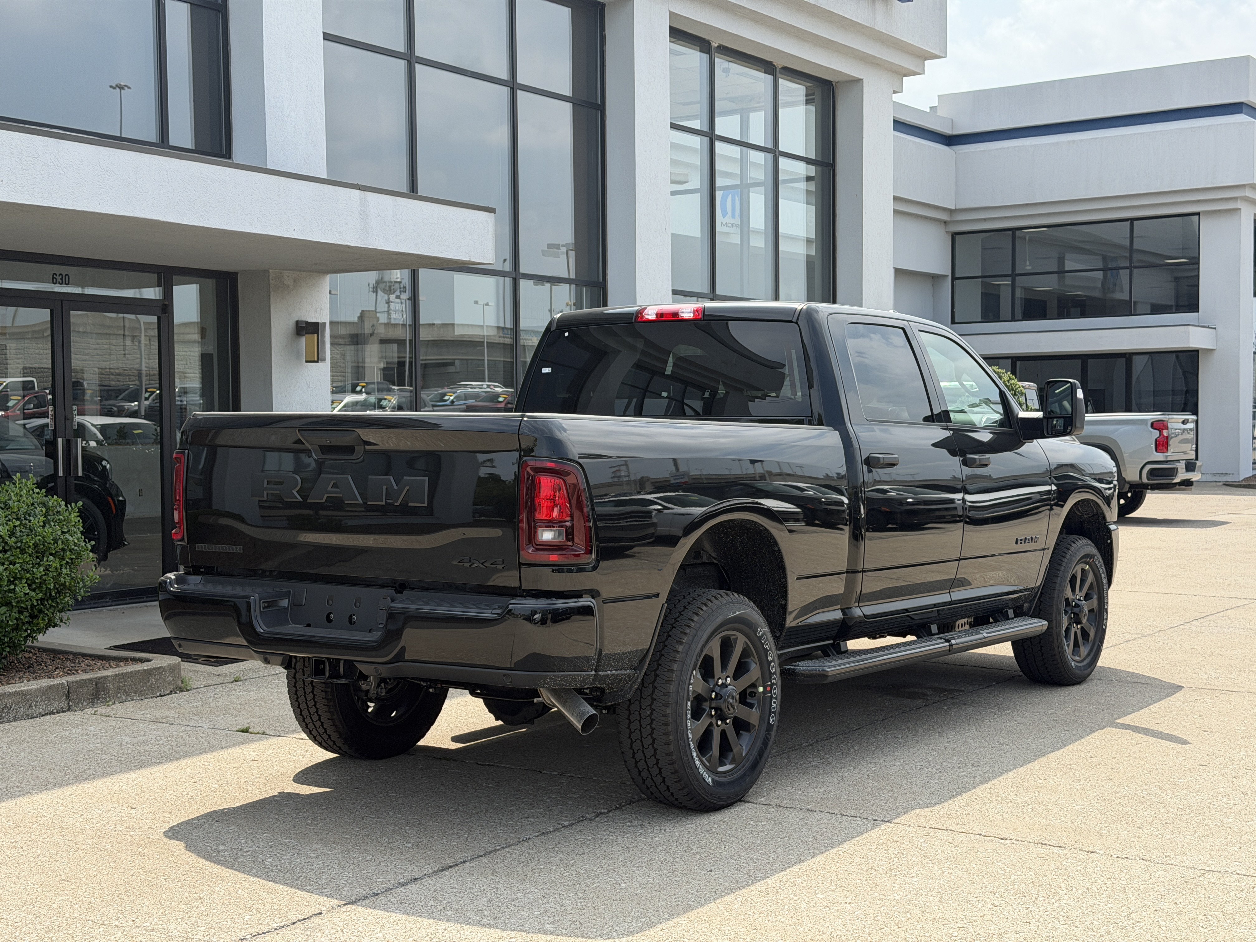 New 2026 RAM 2500 Big Horn AWD/4WD image 4