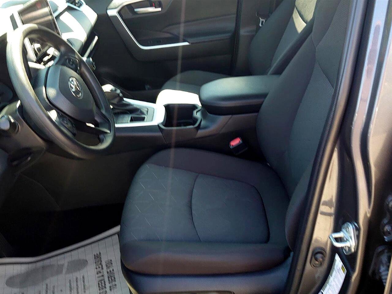 Used 2023 Toyota RAV4 XLE image 14