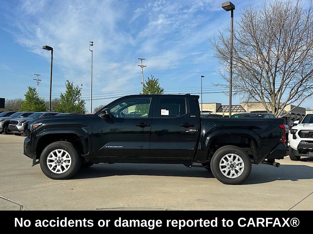 Used 2026 Toyota Tacoma SR5 AWD/4WD image 2