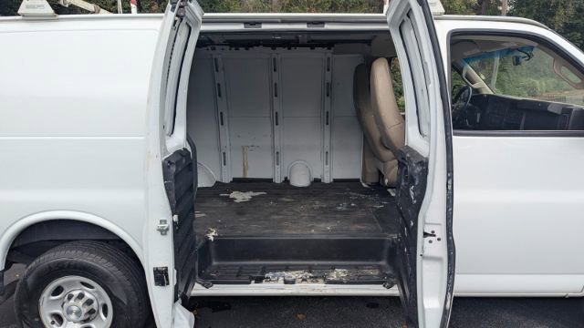 Used 2021 Chevrolet Express 2500 w/ Driver Convenience Package image 22