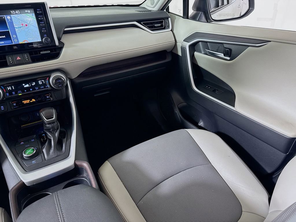 Used 2021 Toyota RAV4 Limited image 24