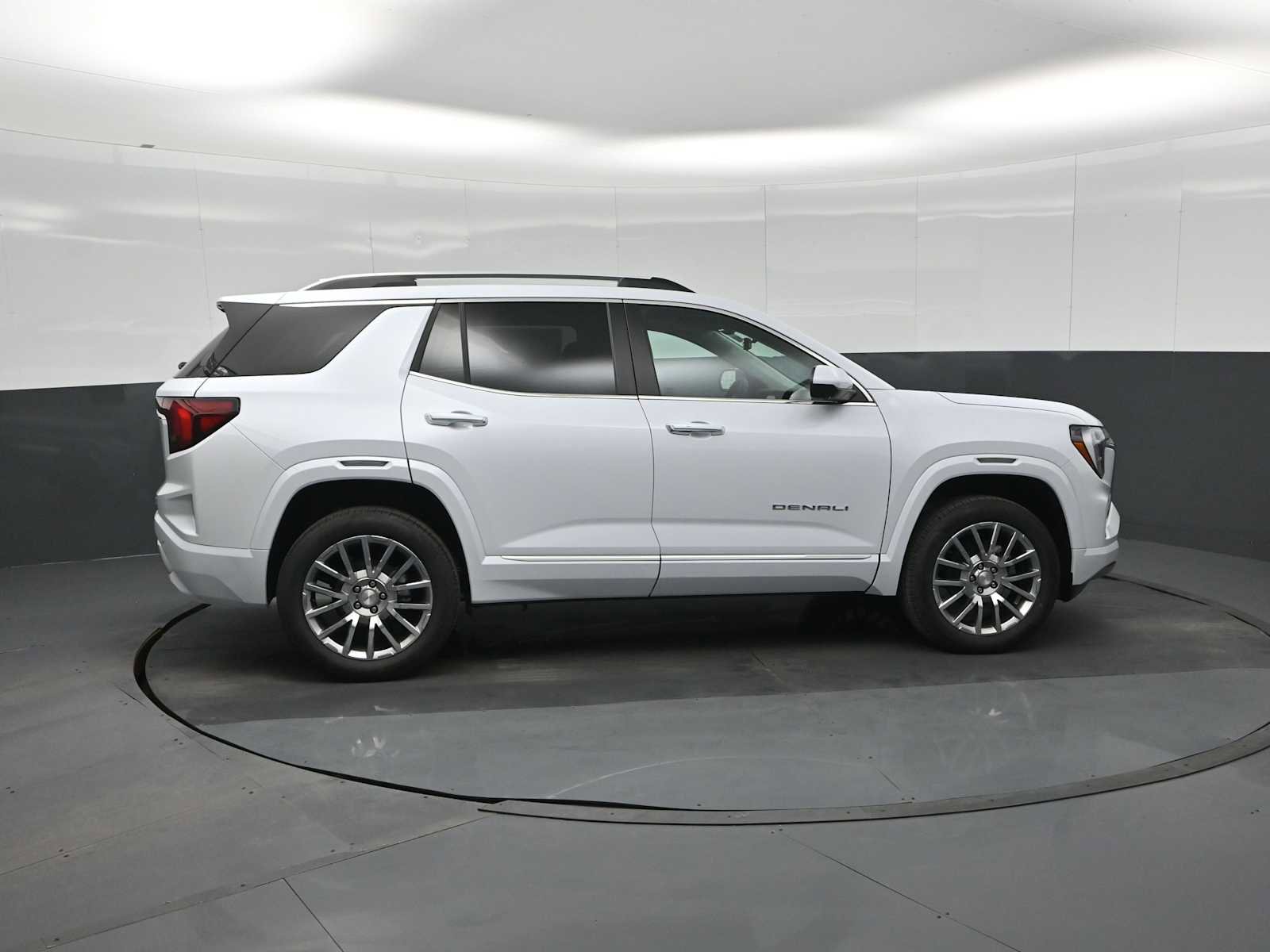 New 2026 GMC Terrain Denali image 9