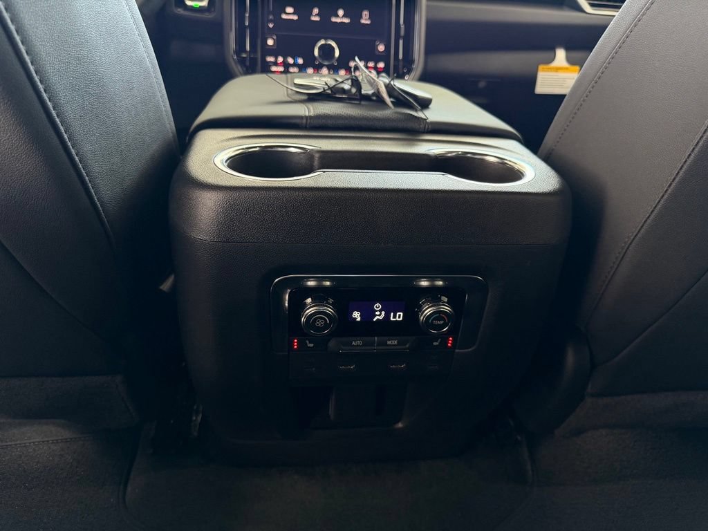 New 2026 GMC Yukon AT4 w/ AT4 Premium Plus Package AWD/4WD image 22