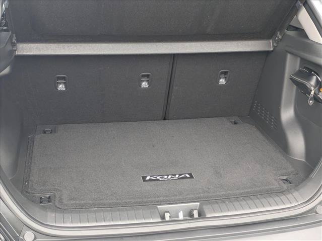 Used 2022 Hyundai Kona SEL w/ Cargo Package AWD/4WD image 6