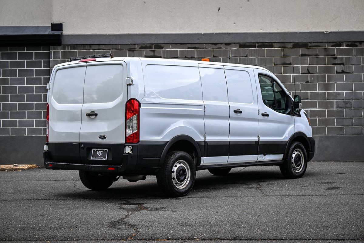 Used 2020 Ford Transit 250 Low Roof RWD image 3