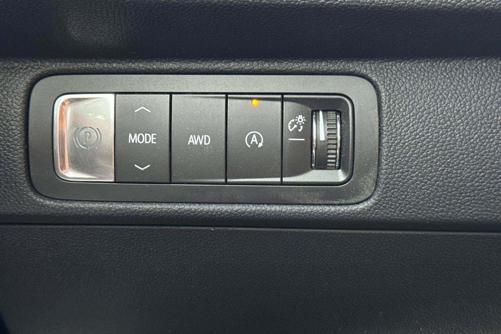 New 2026 Chevrolet Traverse Z71 w/ Enhanced Driving Package AWD/4WD image 34
