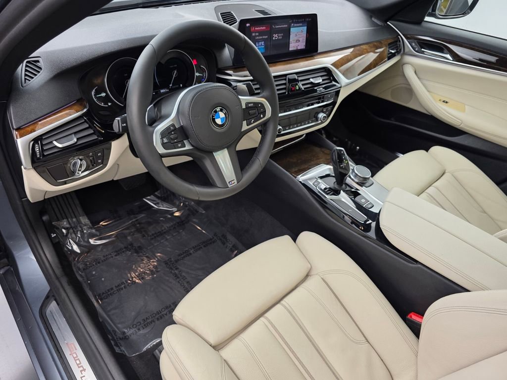 Used 2019 BMW 540i w/ Convenience Package RWD image 11