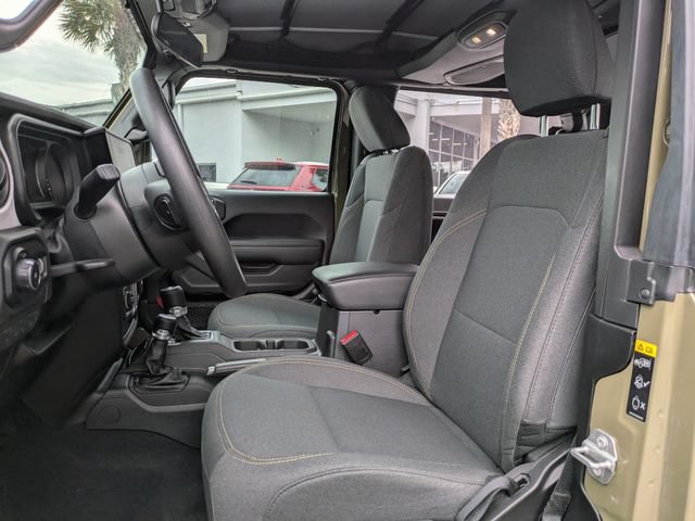 Used 2025 Jeep Wrangler Sport AWD/4WD image 19