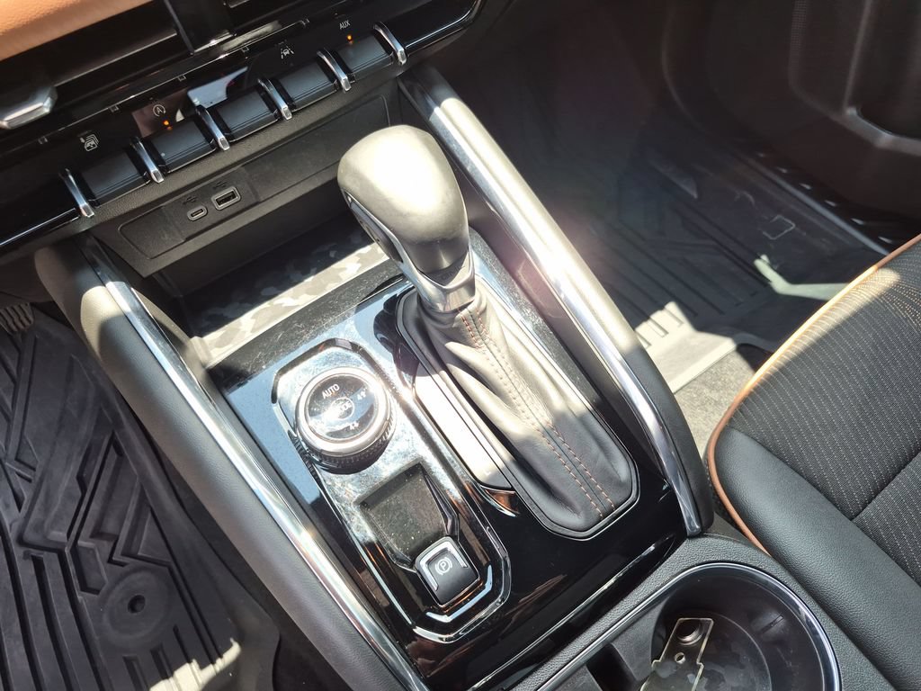 Used 2025 GMC Canyon AT4 w/ Nightfall Edition AWD/4WD image 31