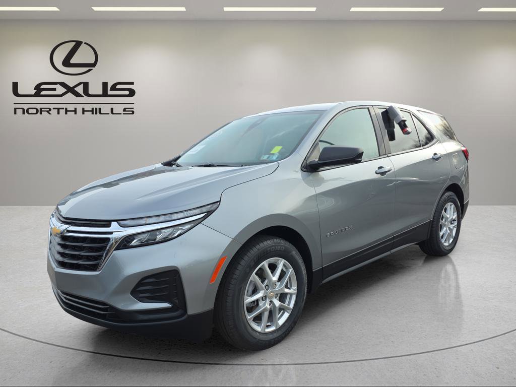 Used 2023 Chevrolet Equinox LS w/ LS Convenience Package image 1