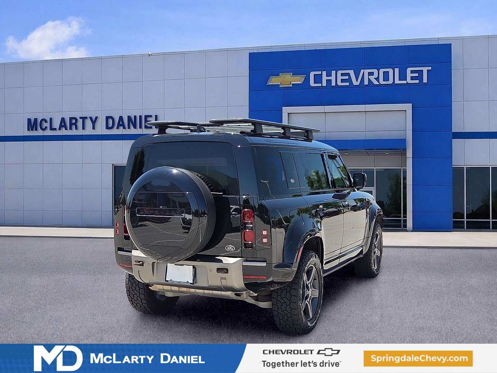 Used 2023 Land Rover Defender 110 X-Dynamic SE AWD/4WD image 5